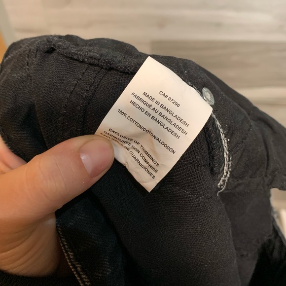 3/$30 Distressed Vintage looking Black denim shorts size 12 - Picture 3 of 6